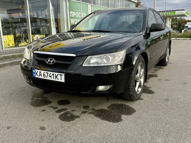 Чорний Хендай Соната, об'ємом двигуна 2.4 л та пробігом 270 тис. км за 4900 $, фото 17 на Automoto.ua