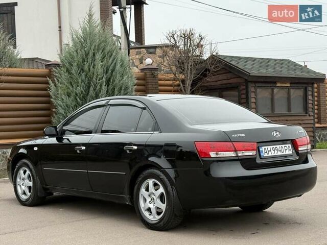Черный Хендай Соната, объемом двигателя 2 л и пробегом 217 тыс. км за 6200 $, фото 18 на Automoto.ua