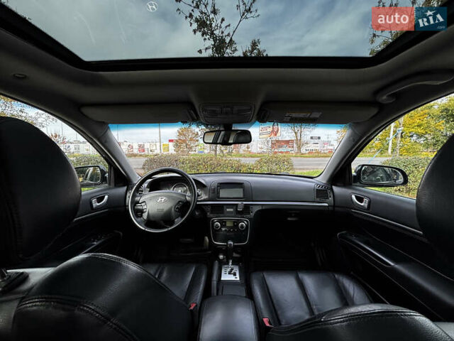 Чорний Хендай Соната, об'ємом двигуна 3.3 л та пробігом 166 тис. км за 6500 $, фото 17 на Automoto.ua
