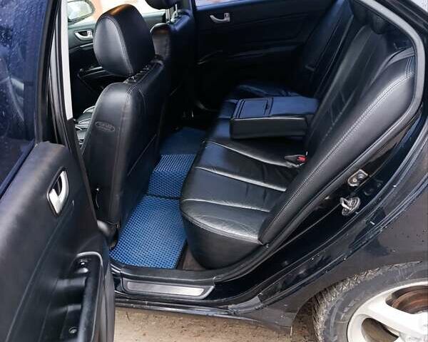 Черный Хендай Соната, объемом двигателя 2.4 л и пробегом 350 тыс. км за 7000 $, фото 6 на Automoto.ua