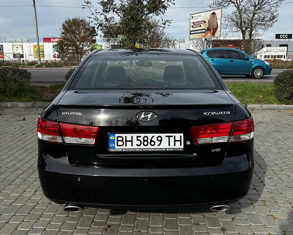 Чорний Хендай Соната, об'ємом двигуна 3.3 л та пробігом 166 тис. км за 6500 $, фото 1 на Automoto.ua