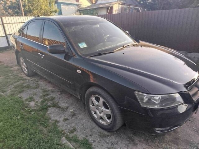Черный Хендай Соната, объемом двигателя 2 л и пробегом 340 тыс. км за 5100 $, фото 8 на Automoto.ua