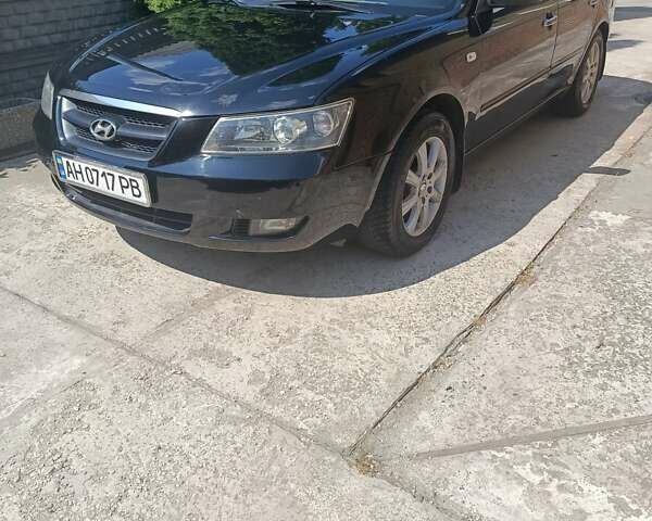 Чорний Хендай Соната, об'ємом двигуна 2 л та пробігом 293 тис. км за 5800 $, фото 12 на Automoto.ua