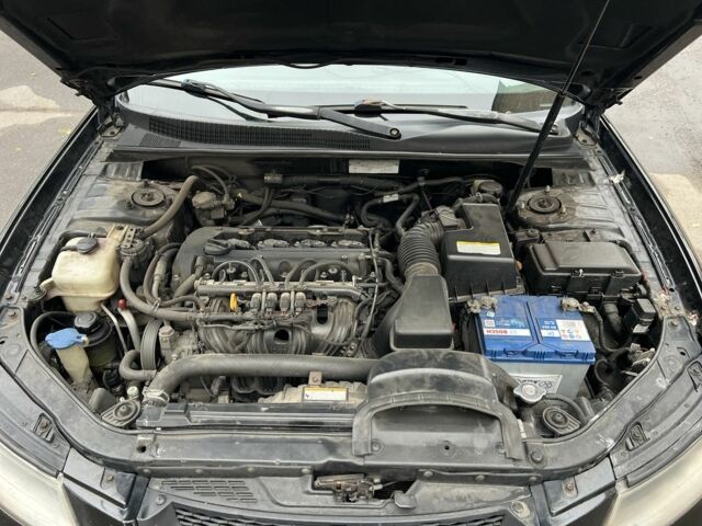 Чорний Хендай Соната, об'ємом двигуна 2 л та пробігом 280 тис. км за 4300 $, фото 12 на Automoto.ua