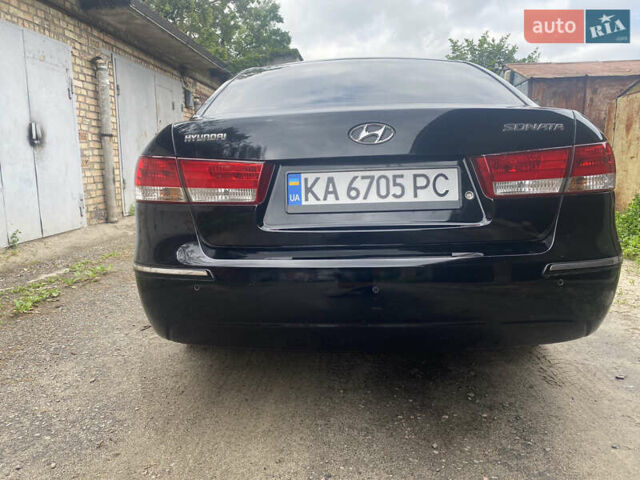 Чорний Хендай Соната, об'ємом двигуна 2.4 л та пробігом 190 тис. км за 6800 $, фото 1 на Automoto.ua