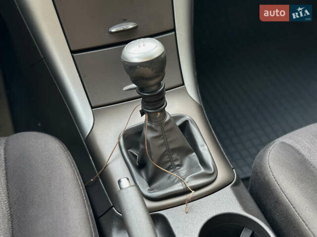 Черный Хендай Соната, объемом двигателя 2 л и пробегом 270 тыс. км за 5400 $, фото 37 на Automoto.ua