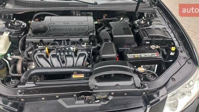 Чорний Хендай Соната, об'ємом двигуна 2 л та пробігом 216 тис. км за 6500 $, фото 6 на Automoto.ua