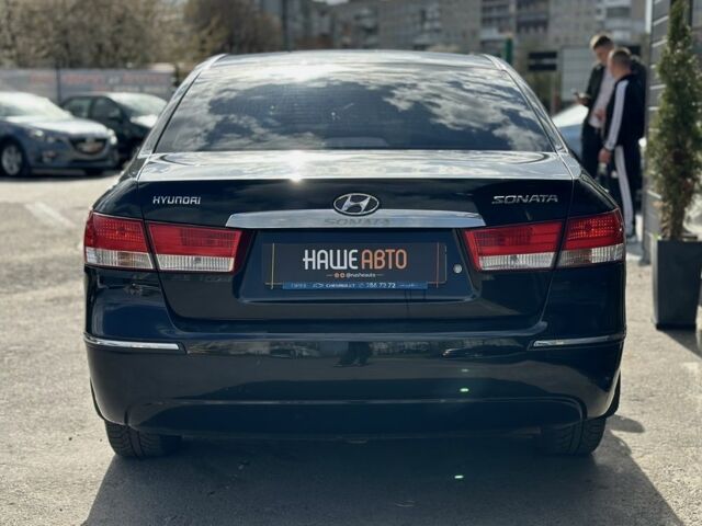 Черный Хендай Соната, объемом двигателя 2 л и пробегом 270 тыс. км за 5450 $, фото 7 на Automoto.ua