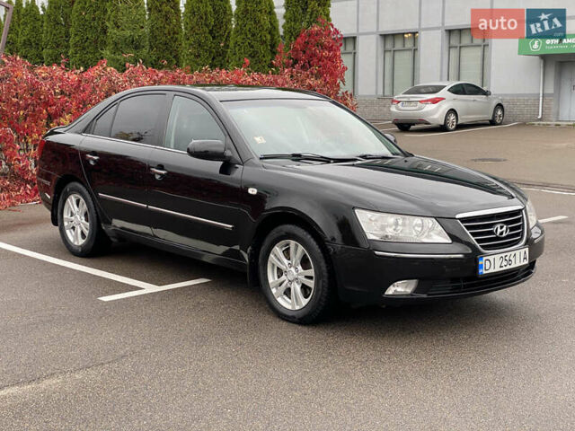 Чорний Хендай Соната, об'ємом двигуна 2 л та пробігом 150 тис. км за 6800 $, фото 9 на Automoto.ua