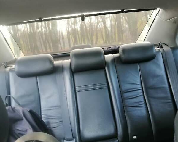 Черный Хендай Соната, объемом двигателя 2.4 л и пробегом 290 тыс. км за 5800 $, фото 4 на Automoto.ua