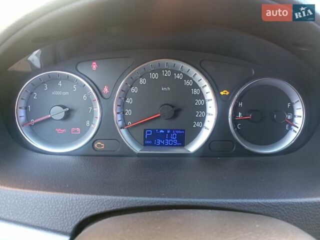 Черный Хендай Соната, объемом двигателя 2 л и пробегом 134 тыс. км за 7150 $, фото 5 на Automoto.ua