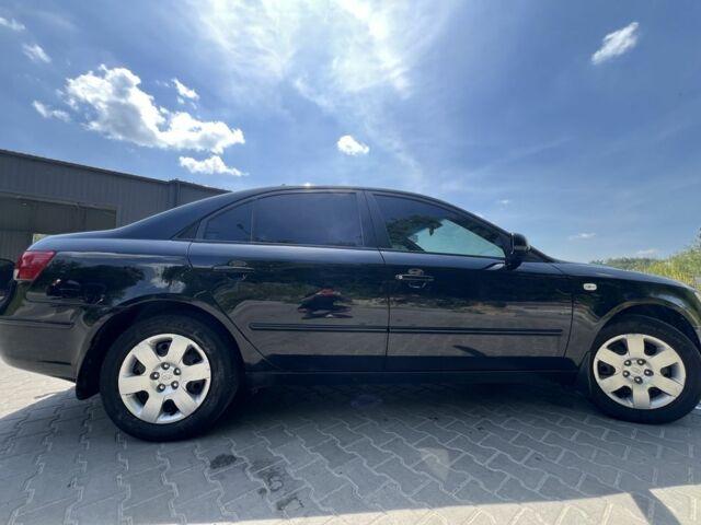 Чорний Хендай Соната, об'ємом двигуна 2 л та пробігом 173 тис. км за 6000 $, фото 5 на Automoto.ua