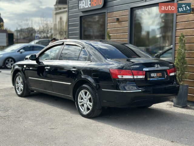 Черный Хендай Соната, объемом двигателя 2 л и пробегом 270 тыс. км за 5400 $, фото 9 на Automoto.ua