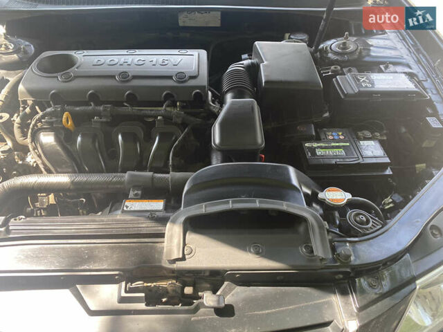 Чорний Хендай Соната, об'ємом двигуна 2.4 л та пробігом 190 тис. км за 6800 $, фото 15 на Automoto.ua