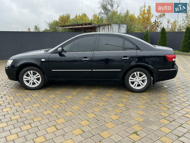Чорний Хендай Соната, об'ємом двигуна 2 л та пробігом 281 тис. км за 5700 $, фото 7 на Automoto.ua