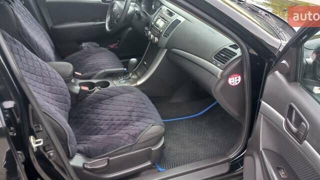 Чорний Хендай Соната, об'ємом двигуна 2 л та пробігом 216 тис. км за 6500 $, фото 12 на Automoto.ua