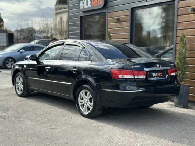 Черный Хендай Соната, объемом двигателя 2 л и пробегом 270 тыс. км за 5450 $, фото 6 на Automoto.ua