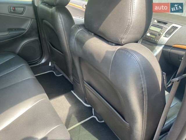 Чорний Хендай Соната, об'ємом двигуна 2.4 л та пробігом 190 тис. км за 6800 $, фото 8 на Automoto.ua