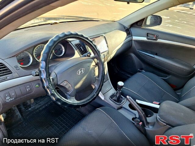 Хендай Соната 2008 у Києві на Automoto.ua Чорний Хендай Соната, об'ємом двигуна 2 л та пробігом 217 тис. км за 6500 $, фото 6 на Automoto.ua