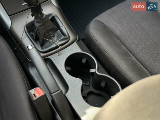 Черный Хендай Соната, объемом двигателя 2 л и пробегом 270 тыс. км за 5400 $, фото 38 на Automoto.ua