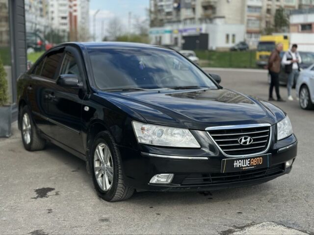 Черный Хендай Соната, объемом двигателя 2 л и пробегом 270 тыс. км за 5450 $, фото 4 на Automoto.ua