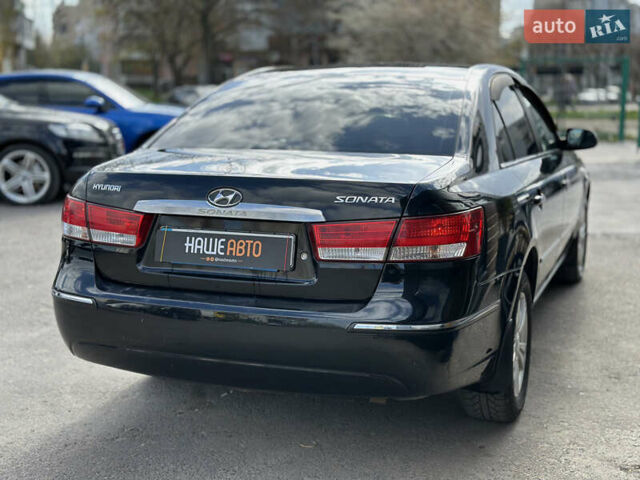 Черный Хендай Соната, объемом двигателя 2 л и пробегом 270 тыс. км за 5400 $, фото 16 на Automoto.ua