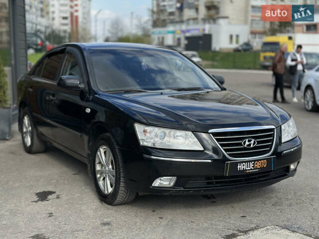 Черный Хендай Соната, объемом двигателя 2 л и пробегом 270 тыс. км за 5400 $, фото 6 на Automoto.ua