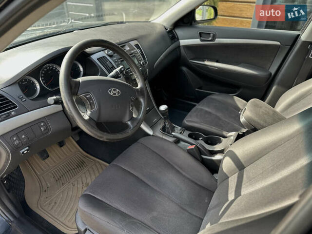 Черный Хендай Соната, объемом двигателя 2 л и пробегом 270 тыс. км за 5400 $, фото 27 на Automoto.ua