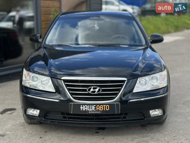 Черный Хендай Соната, объемом двигателя 2 л и пробегом 270 тыс. км за 5400 $, фото 5 на Automoto.ua