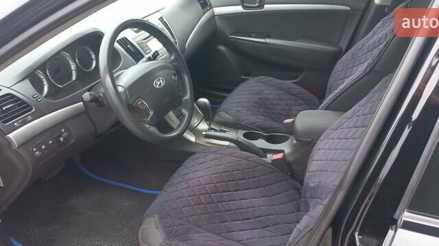 Чорний Хендай Соната, об'ємом двигуна 2 л та пробігом 216 тис. км за 6500 $, фото 11 на Automoto.ua