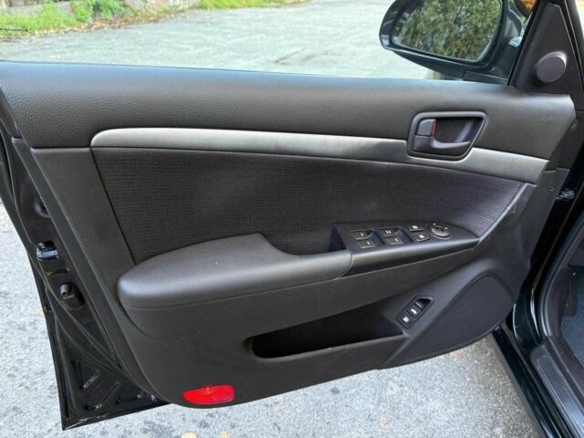 Чорний Хендай Соната, об'ємом двигуна 2 л та пробігом 109 тис. км за 6990 $, фото 9 на Automoto.ua