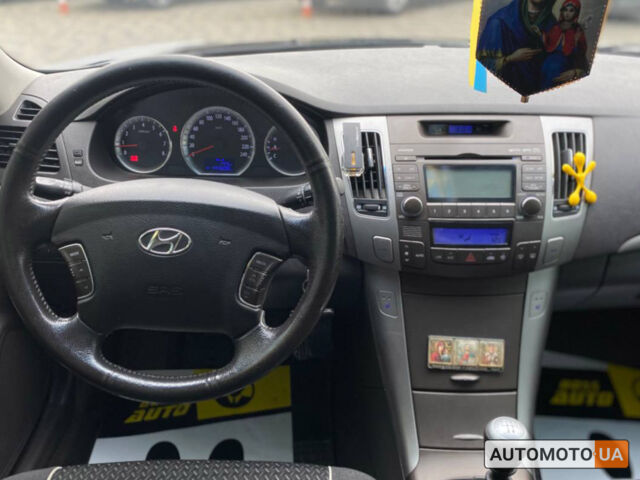 Черный Хендай Соната, объемом двигателя 2 л и пробегом 145 тыс. км за 7890 $, фото 14 на Automoto.ua
