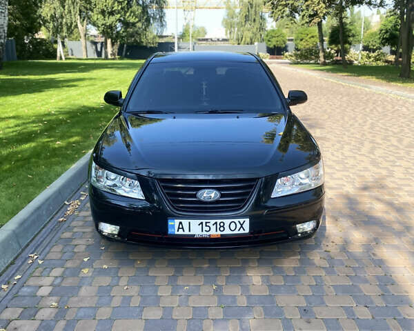 Черный Хендай Соната, объемом двигателя 2 л и пробегом 220 тыс. км за 6850 $, фото 2 на Automoto.ua