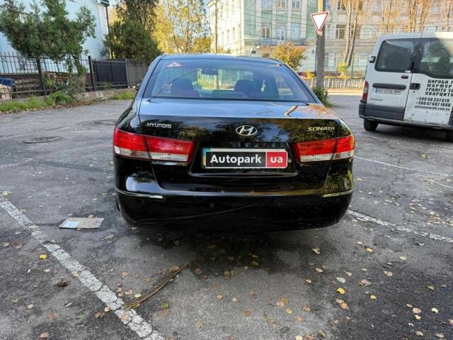 Чорний Хендай Соната, об'ємом двигуна 2 л та пробігом 109 тис. км за 6990 $, фото 5 на Automoto.ua