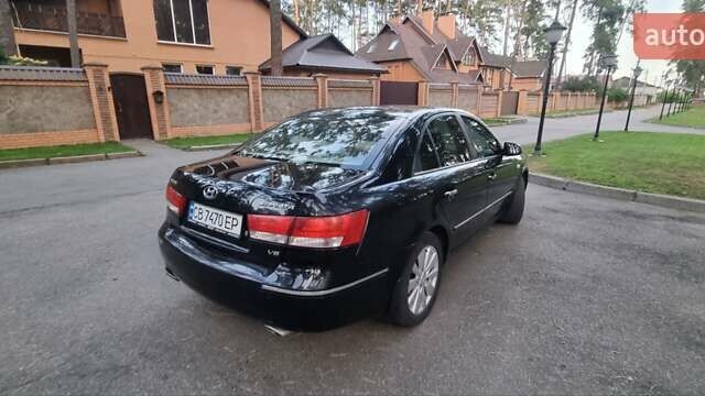 Черный Хендай Соната, объемом двигателя 3.3 л и пробегом 292 тыс. км за 5400 $, фото 7 на Automoto.ua