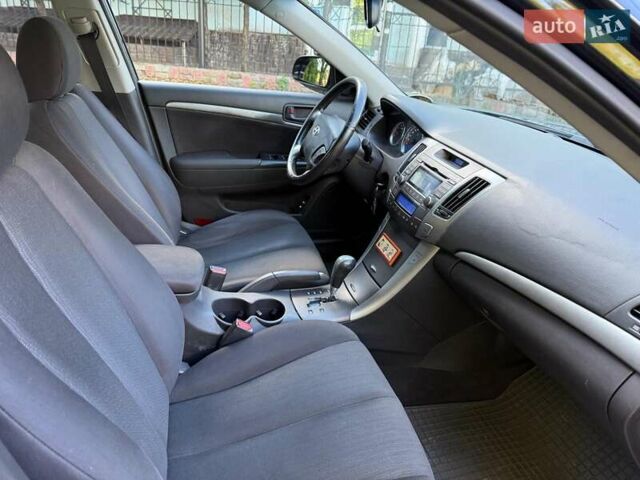 Чорний Хендай Соната, об'ємом двигуна 2 л та пробігом 109 тис. км за 6990 $, фото 19 на Automoto.ua