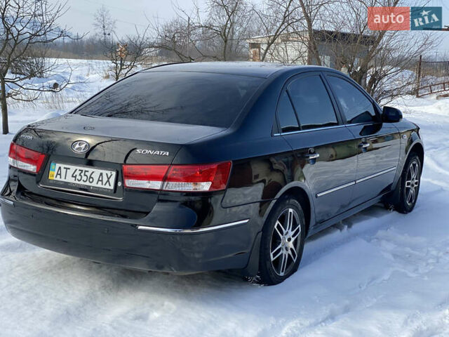 Черный Хендай Соната, объемом двигателя 2 л и пробегом 90 тыс. км за 9800 $, фото 1 на Automoto.ua