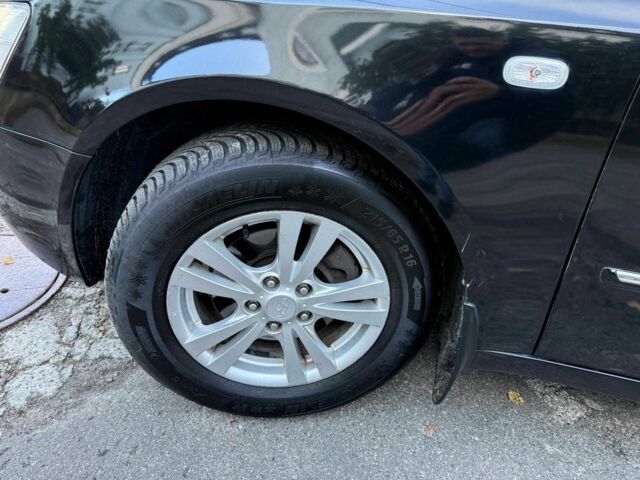 Чорний Хендай Соната, об'ємом двигуна 2 л та пробігом 109 тис. км за 6990 $, фото 8 на Automoto.ua