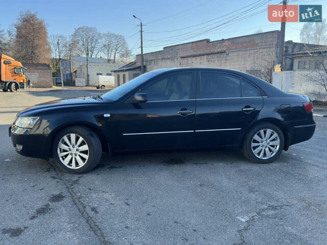 Черный Хендай Соната, объемом двигателя 3.3 л и пробегом 287 тыс. км за 4999 $, фото 6 на Automoto.ua