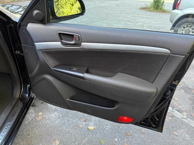 Чорний Хендай Соната, об'ємом двигуна 2 л та пробігом 109 тис. км за 6990 $, фото 18 на Automoto.ua