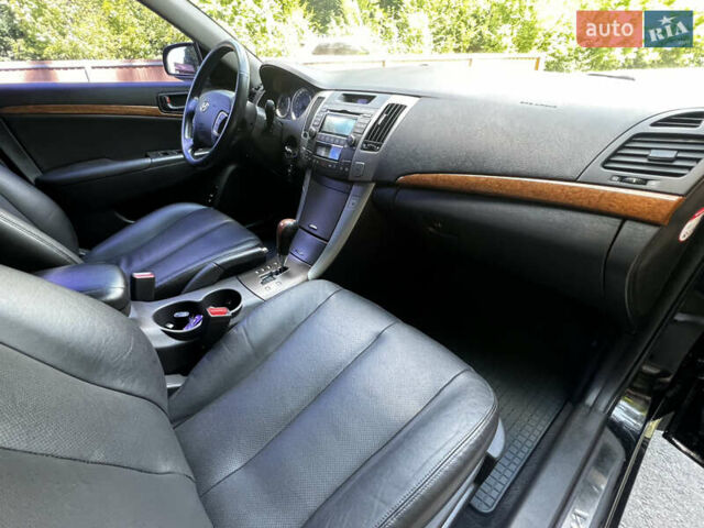 Чорний Хендай Соната, об'ємом двигуна 2.4 л та пробігом 176 тис. км за 8500 $, фото 30 на Automoto.ua