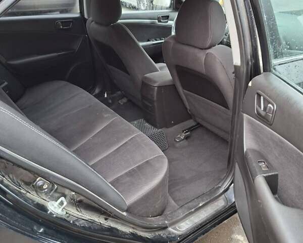 Черный Хендай Соната, объемом двигателя 2 л и пробегом 264 тыс. км за 5400 $, фото 10 на Automoto.ua