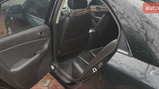 Черный Хендай Соната, объемом двигателя 2.4 л и пробегом 275 тыс. км за 6000 $, фото 17 на Automoto.ua