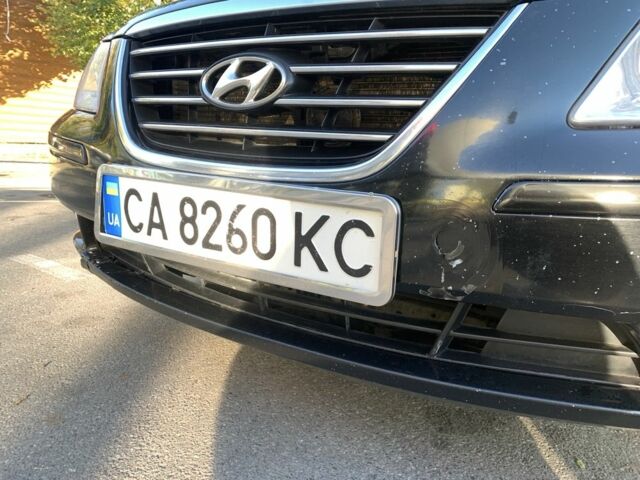 Черный Хендай Соната, объемом двигателя 2 л и пробегом 250 тыс. км за 6300 $, фото 4 на Automoto.ua