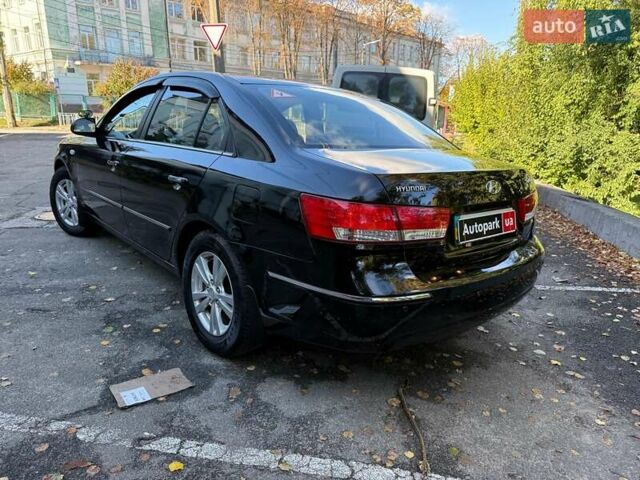 Чорний Хендай Соната, об'ємом двигуна 2 л та пробігом 109 тис. км за 6990 $, фото 6 на Automoto.ua