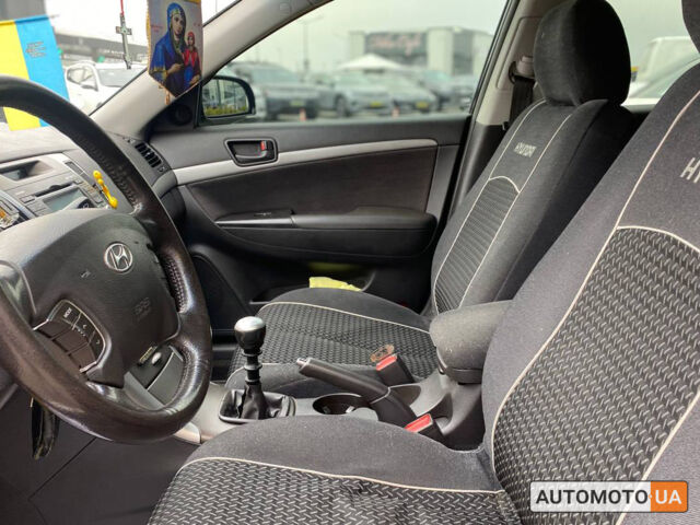 Черный Хендай Соната, объемом двигателя 2 л и пробегом 145 тыс. км за 7890 $, фото 10 на Automoto.ua