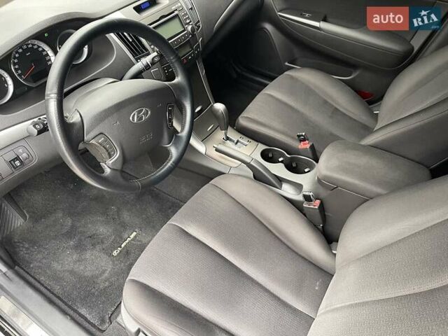 Черный Хендай Соната, объемом двигателя 2 л и пробегом 110 тыс. км за 9700 $, фото 29 на Automoto.ua