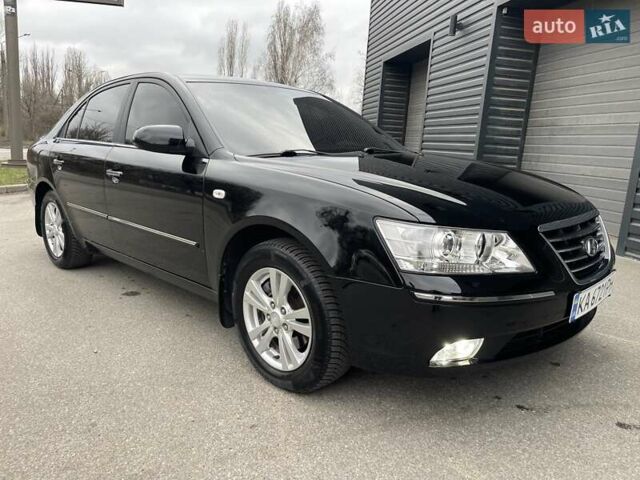 Черный Хендай Соната, объемом двигателя 2 л и пробегом 110 тыс. км за 9700 $, фото 24 на Automoto.ua