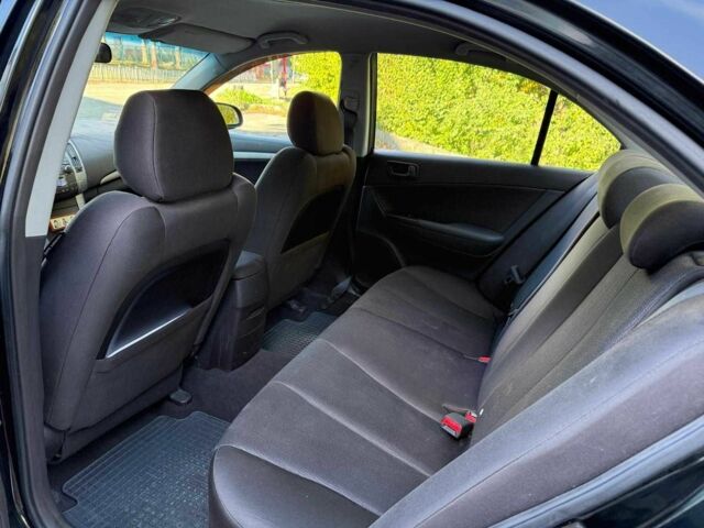 Чорний Хендай Соната, об'ємом двигуна 2 л та пробігом 109 тис. км за 6990 $, фото 14 на Automoto.ua