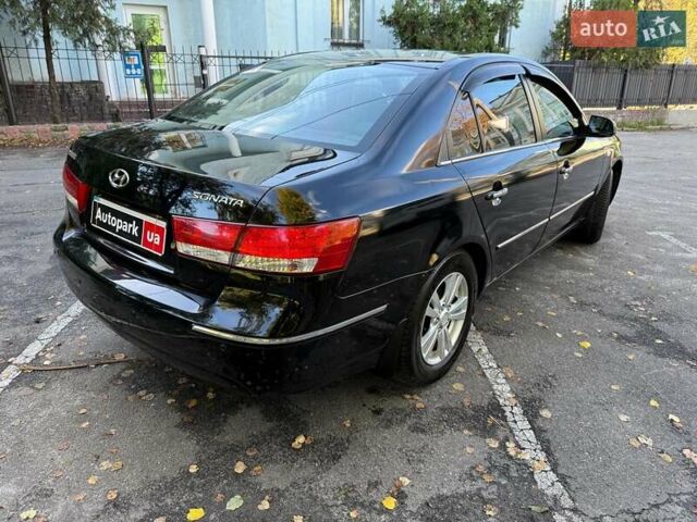 Чорний Хендай Соната, об'ємом двигуна 2 л та пробігом 109 тис. км за 6990 $, фото 4 на Automoto.ua